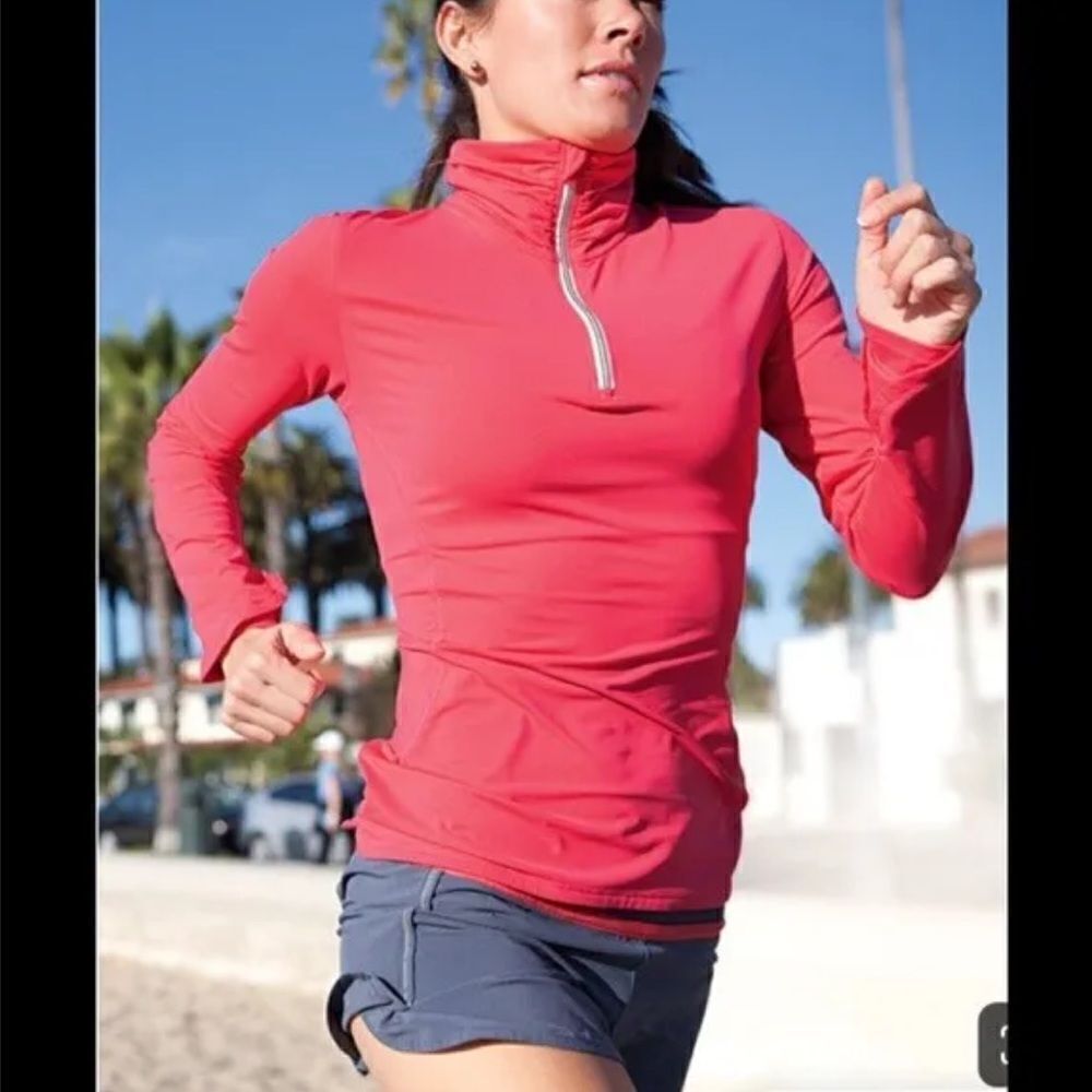 EXCELLENT CONDITION WOMEN’S SMALL TITLE NINE PINK PARADIGM 1/4 ZIP LONG SLEEVE